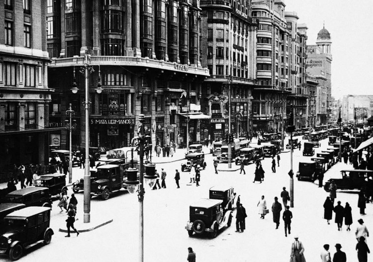 Gran Vía, años 30. Madrid